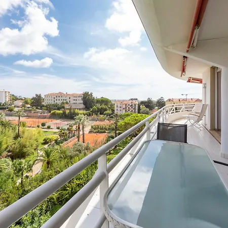 Apartment Entierement Equipe De 105 M2 Avec Vue Et Collines *