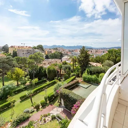 Apartment Entierement Equipe De 105 M2 Avec Vue Et Collines